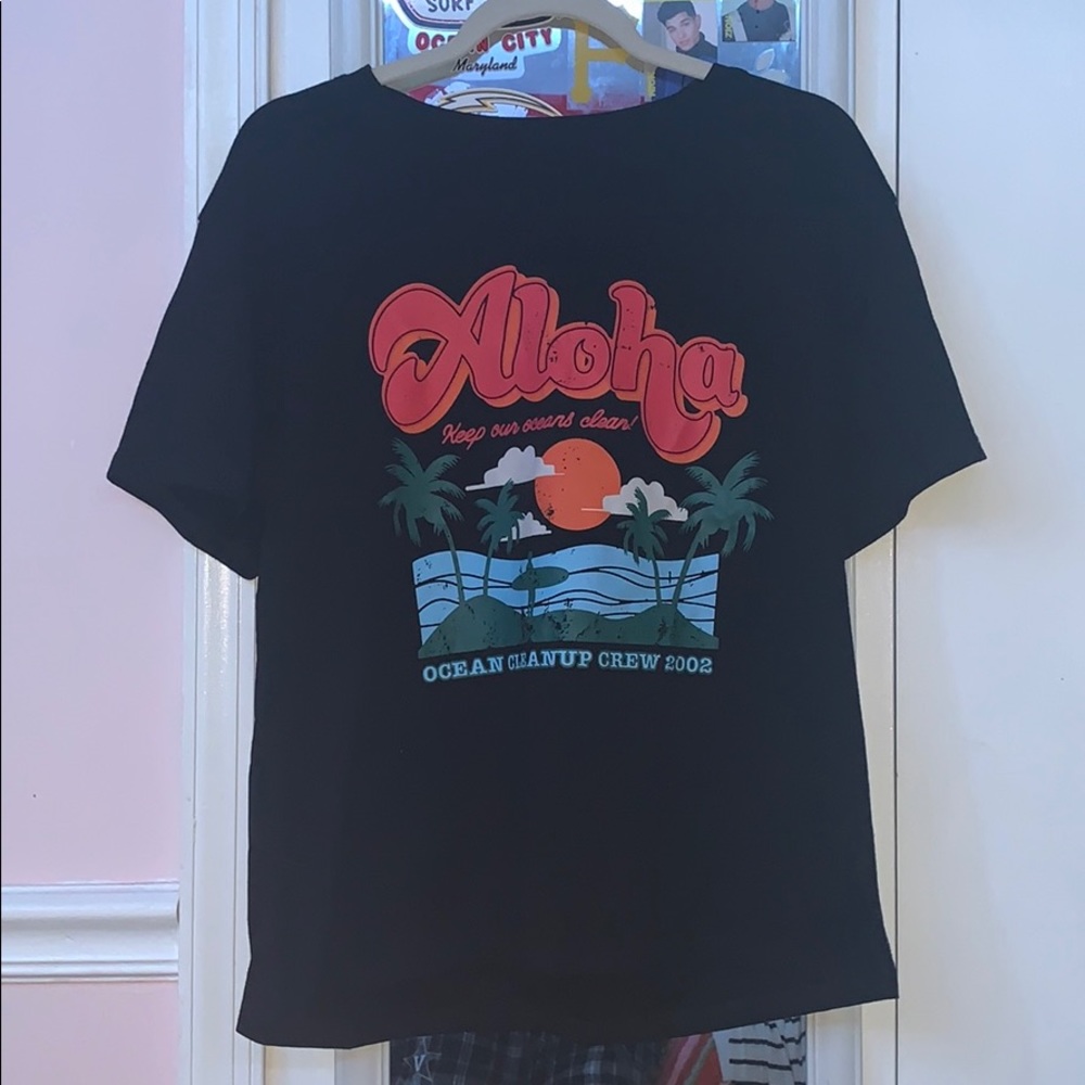 Women’s Large Black Graphic Crop Top
